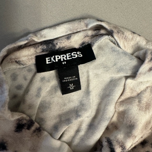 Express bodysuit! - Picture 2 of 4